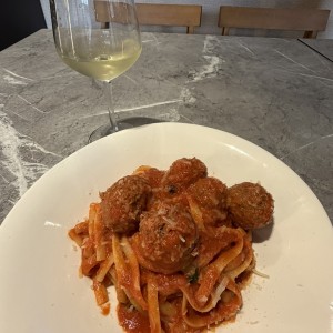 Spaggetti con Albondigas. Gandoras