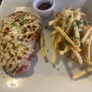 Milanesa de pollo gratinada
