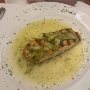 Salmon grillado