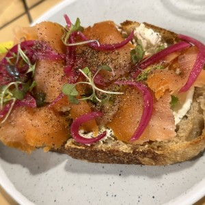 Salmon toast