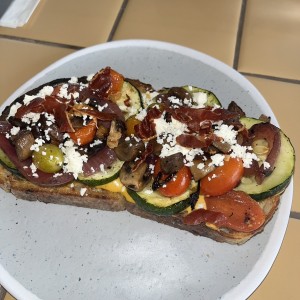 Tostada de hongos