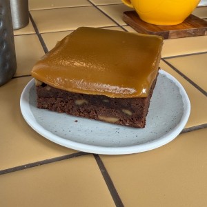 Salted caramel brownie