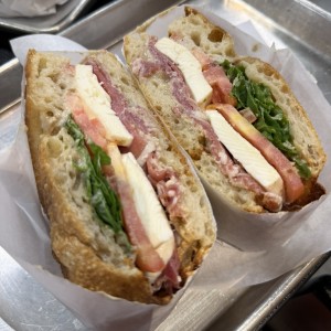 Focaccia con jamon serrano