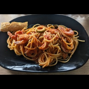 Spaghetti con camarones