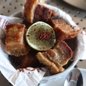 Entradas - CHICHARRONES