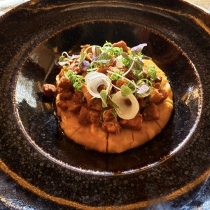 Tamal de Olla con puerquito ahumado