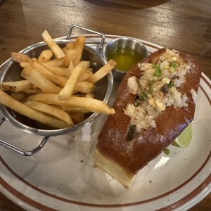 Lobster roll