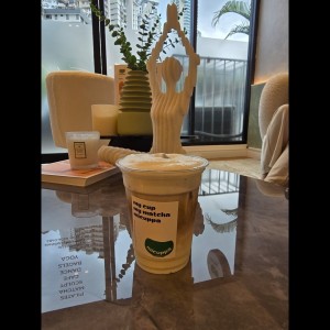Iced Vanilla Bean Latte Macchiato