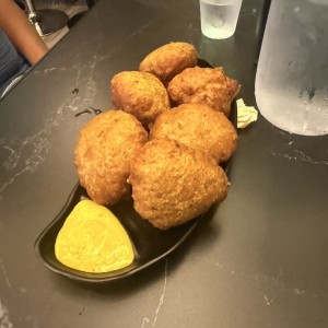 Torrejita de bacalao
