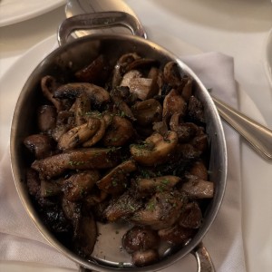 Hongos salteado