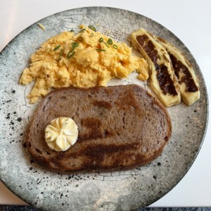 Huevos ?con tu flow?