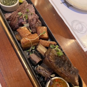 Mixto tres carnes 