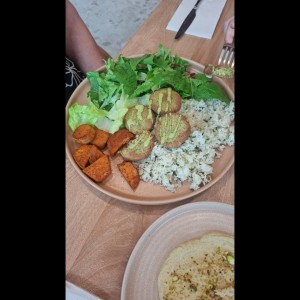 bowl con falafel