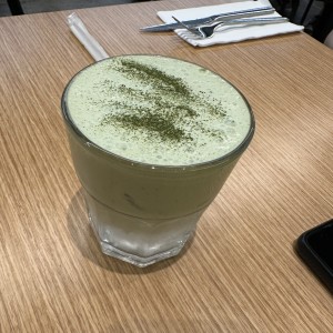 Matcha con leche de coco 