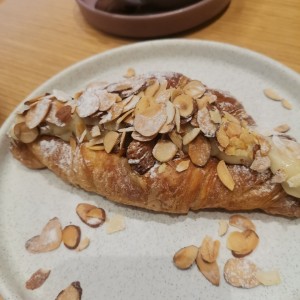 Croissant de almendras