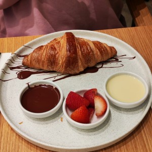 Sweet Croissant 