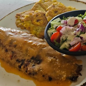 Filete de Corvina al Ajillo (Sea Bass Fillet in Garlic Sauce)