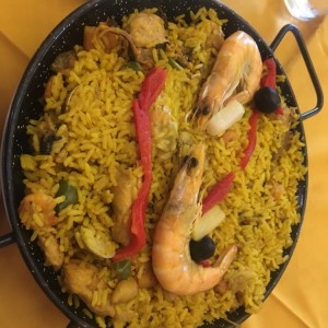 paella de la casa