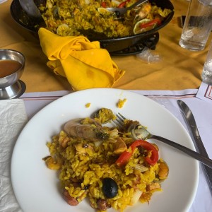 Paella Marinera (Solo Mariscos)