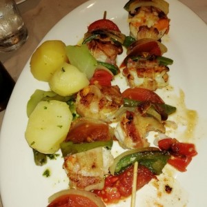 brochetas de langostinos