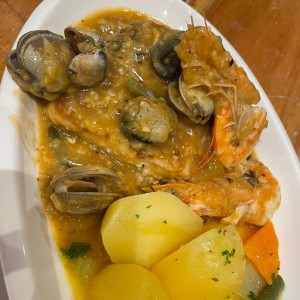 Corvina en Salsa de Langostinos