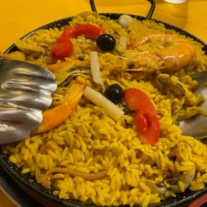 Paella Marinera (Solo Mariscos)
