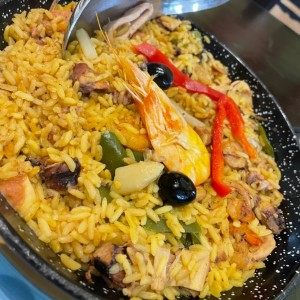 Paella Marinera (Solo Mariscos)