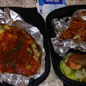 pechuga de pollo a la parmesana con espaguetis a la pomodoro
