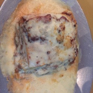 Lasagna de Carne en Salsa Blanca