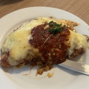 PECHUGA DE POLLO A LA PARMESANA