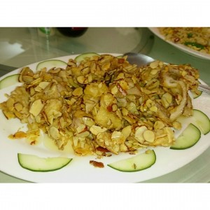 Pollo con almendras