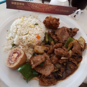 Carne en salsa de frijol negro. deliciosa