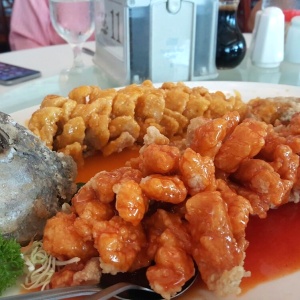 Pescado en racimo de Uvas en Salsa de naranja 