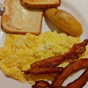 Desayuno - Tocino
