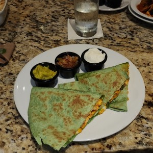 FAVORITOS - Quesadilla de pollo