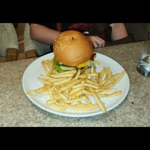 EMPAREDADOS - Las Hadas Cheeseburger