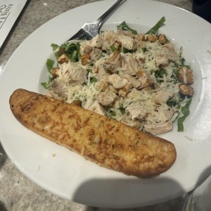 Ensalada César con Pollo