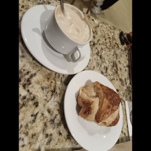 Pan tostado con mantequilla