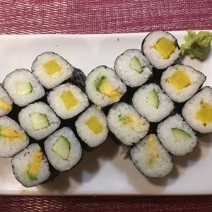 Veggie maki sampler
