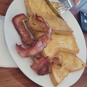 Desayunos - Tostadas Francesas extra tocino 