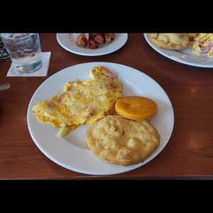 omellet con hojaldra y tortilla