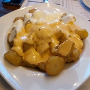 papas con dos salsas