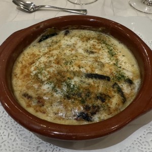 Lasagna de colita de langosta