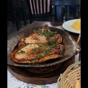 Chuleta de cerdo ahumada al Carbón