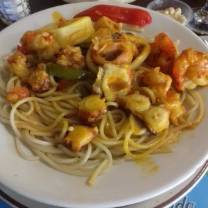 Spaghetti con mariscos