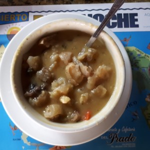 Sopa de Pata de Res