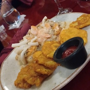 Filete de Corvina Rellena de Mariscos