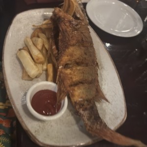 Pargo Entero Frito