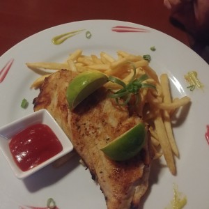 Filete de Corvina al Ajillo