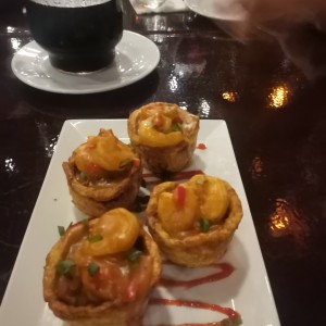 Patacones Rellenos de Mariscos o Camarones